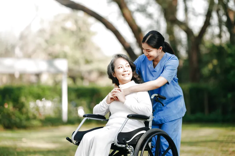 Dịch vụ chăm sóc người già, người bệnh tại nhà Đà Nẵng